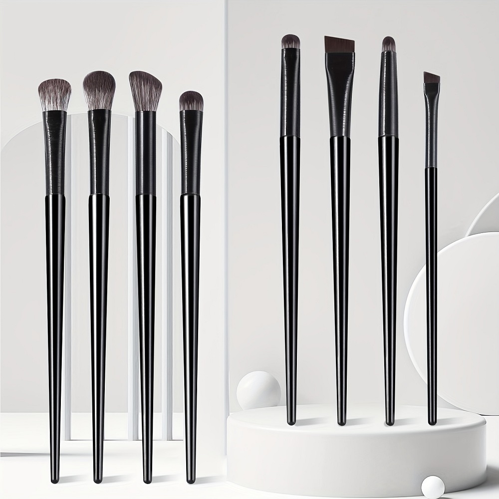 eye shadow brushes