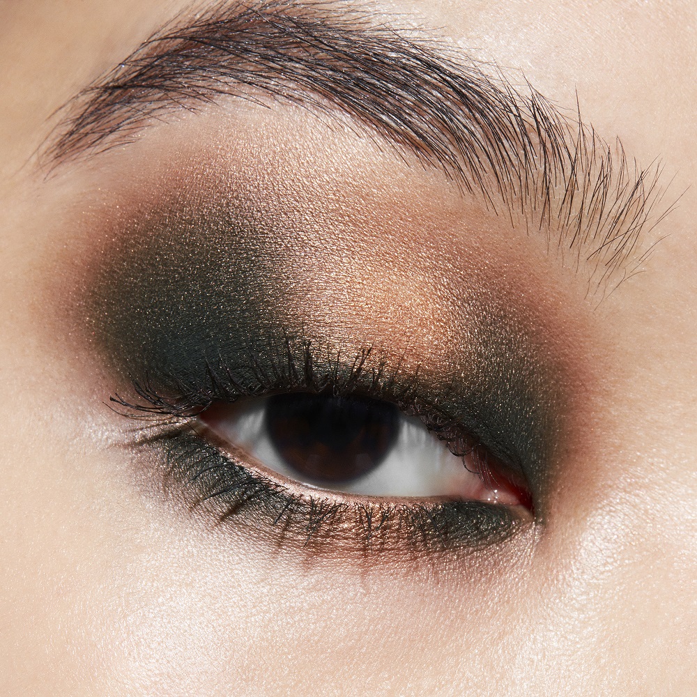 bronze eye shadow