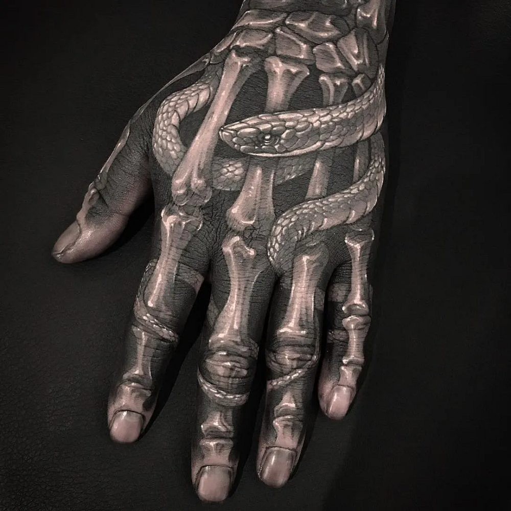 hand tattoo