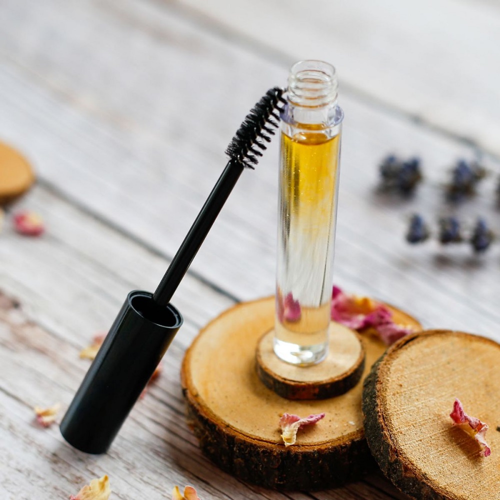 eyelash growth serum